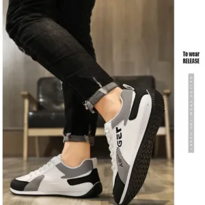 Wide Men’s Casual Sneakers